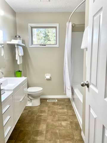 Bathroom after staging mazuryk staging